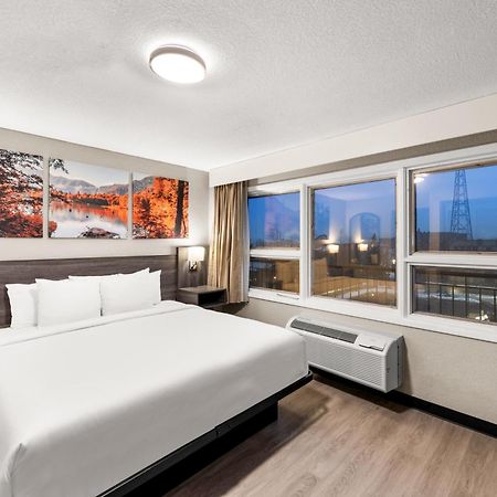 מלון Clarion Pointe Rhinelander Downtown מראה חיצוני תמונה