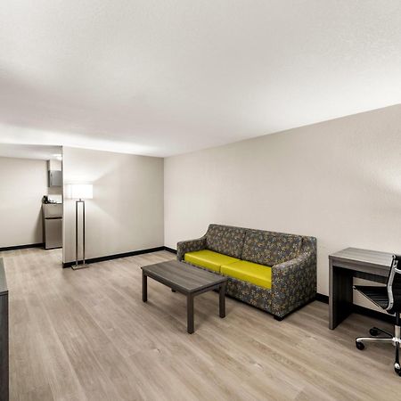 מלון Clarion Pointe Rhinelander Downtown מראה חיצוני תמונה