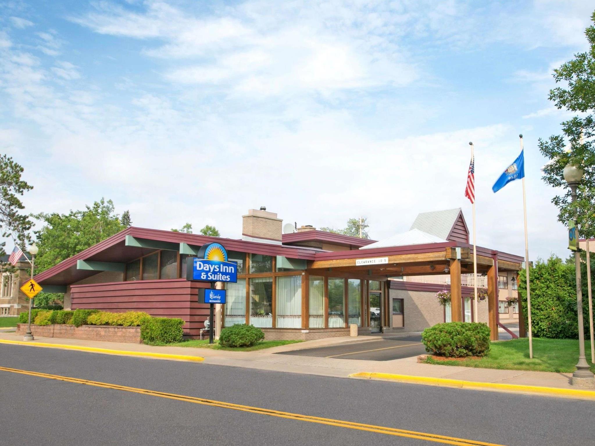 מלון Clarion Pointe Rhinelander Downtown מראה חיצוני תמונה