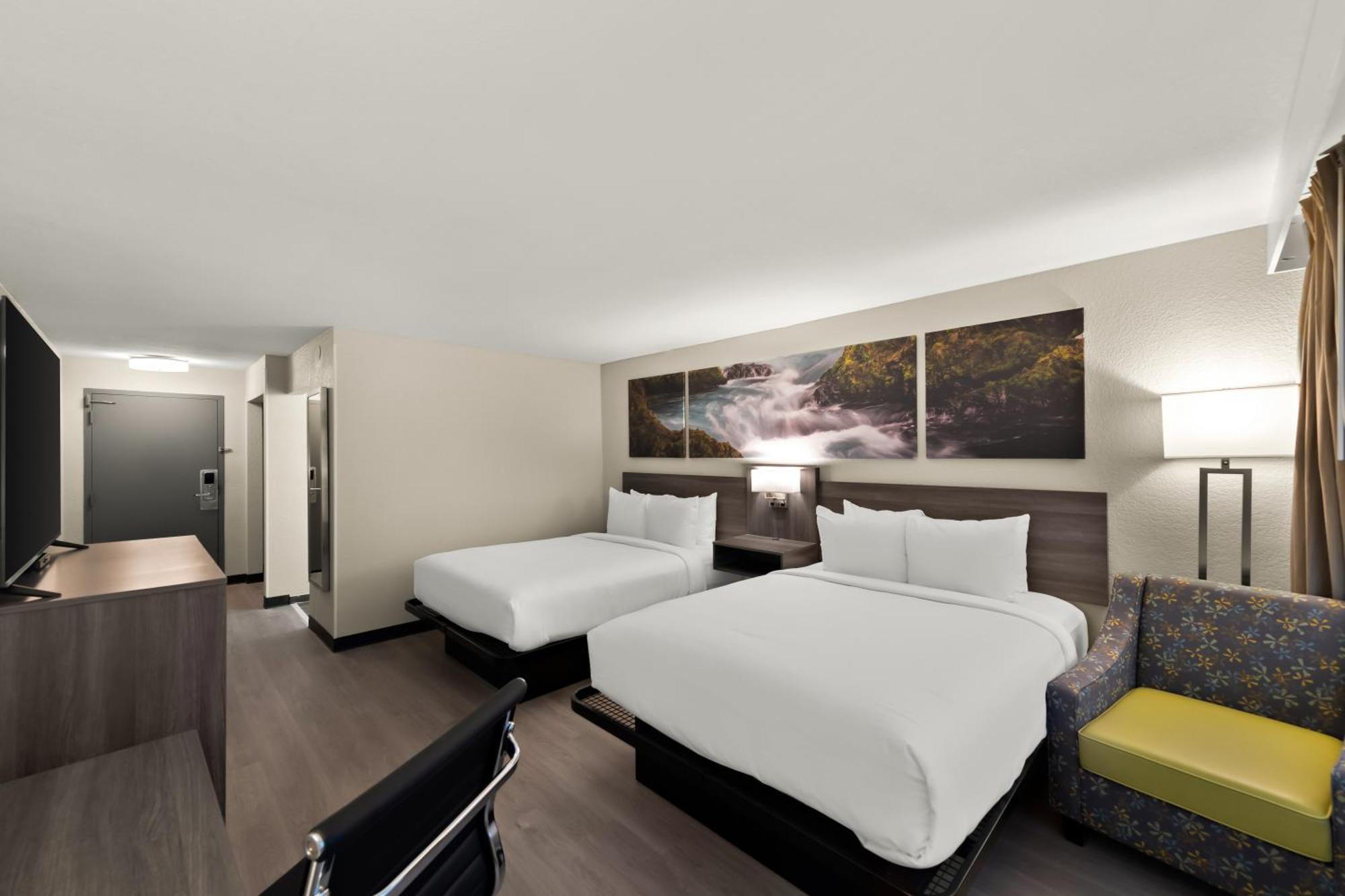מלון Clarion Pointe Rhinelander Downtown מראה חיצוני תמונה