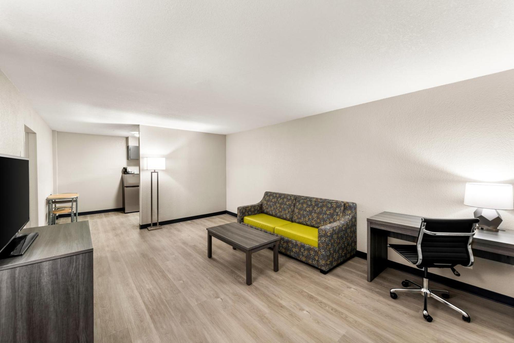 מלון Clarion Pointe Rhinelander Downtown מראה חיצוני תמונה