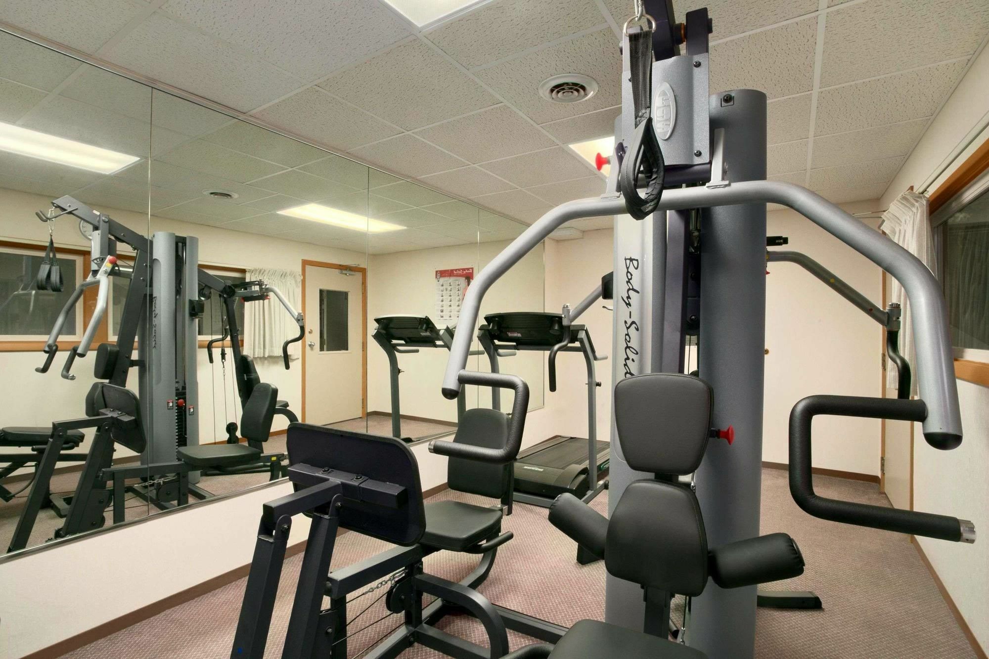 מלון Clarion Pointe Rhinelander Downtown מראה חיצוני תמונה