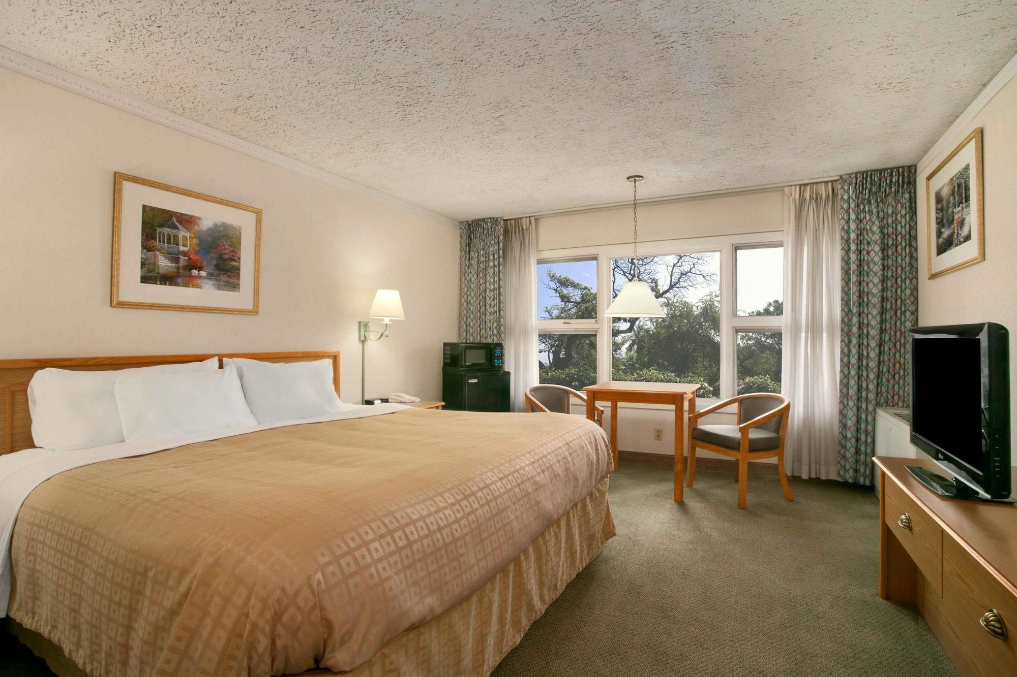 מלון Clarion Pointe Rhinelander Downtown מראה חיצוני תמונה