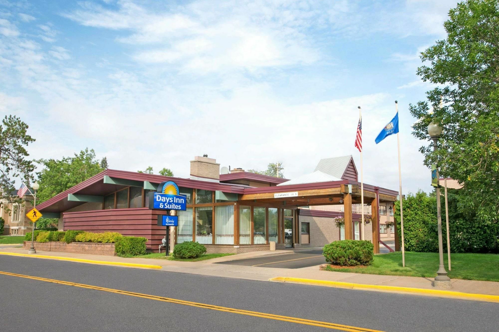 מלון Clarion Pointe Rhinelander Downtown מראה חיצוני תמונה