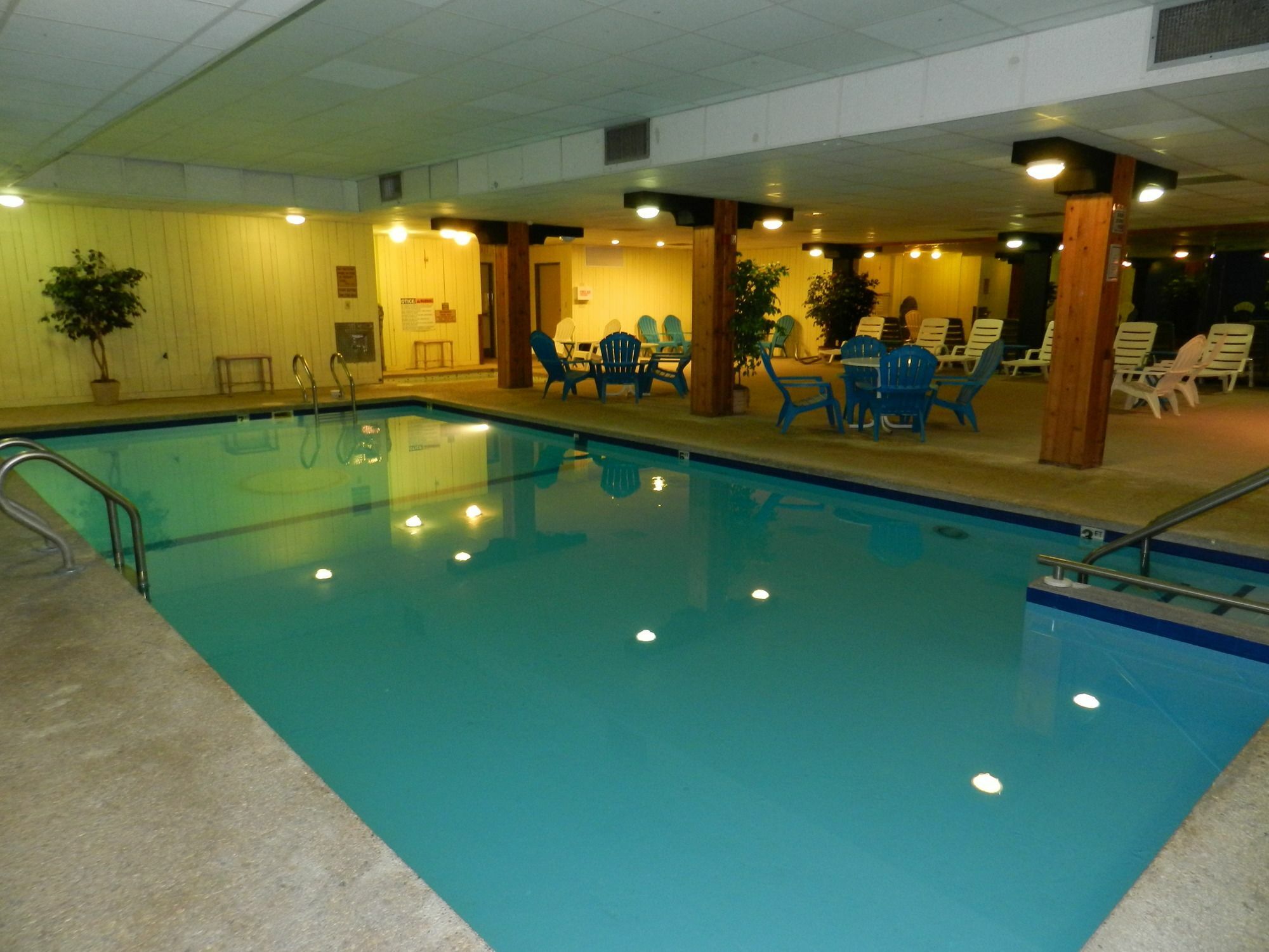 מלון Clarion Pointe Rhinelander Downtown מראה חיצוני תמונה