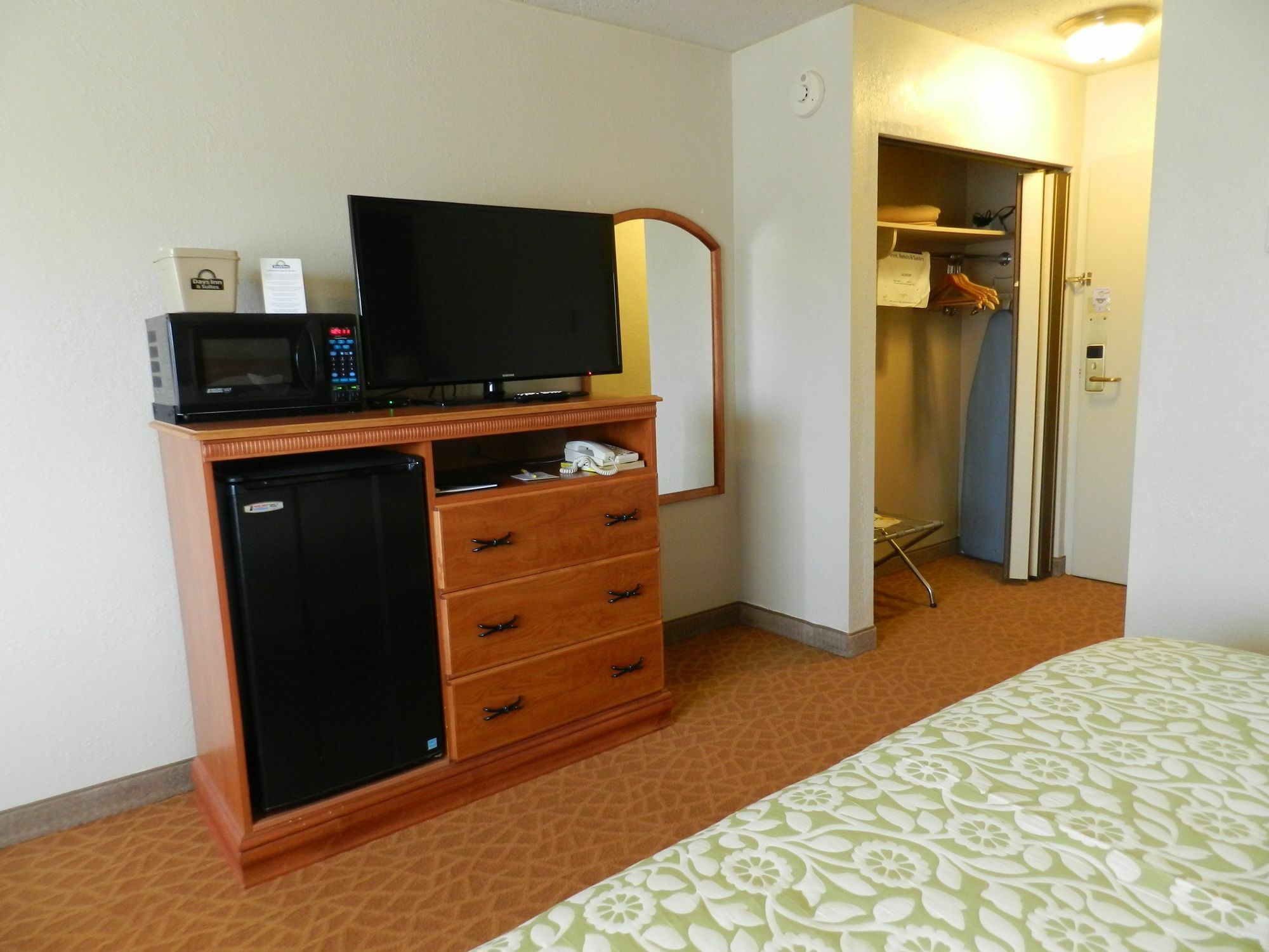 מלון Clarion Pointe Rhinelander Downtown מראה חיצוני תמונה